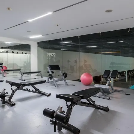 Charming Flat W Pool Gym In Bagcilar